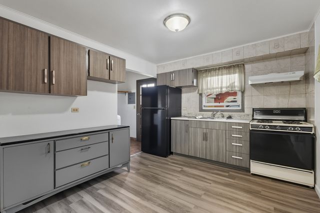 11013 Menard Avenue, Chicago Ridge, IL 60415