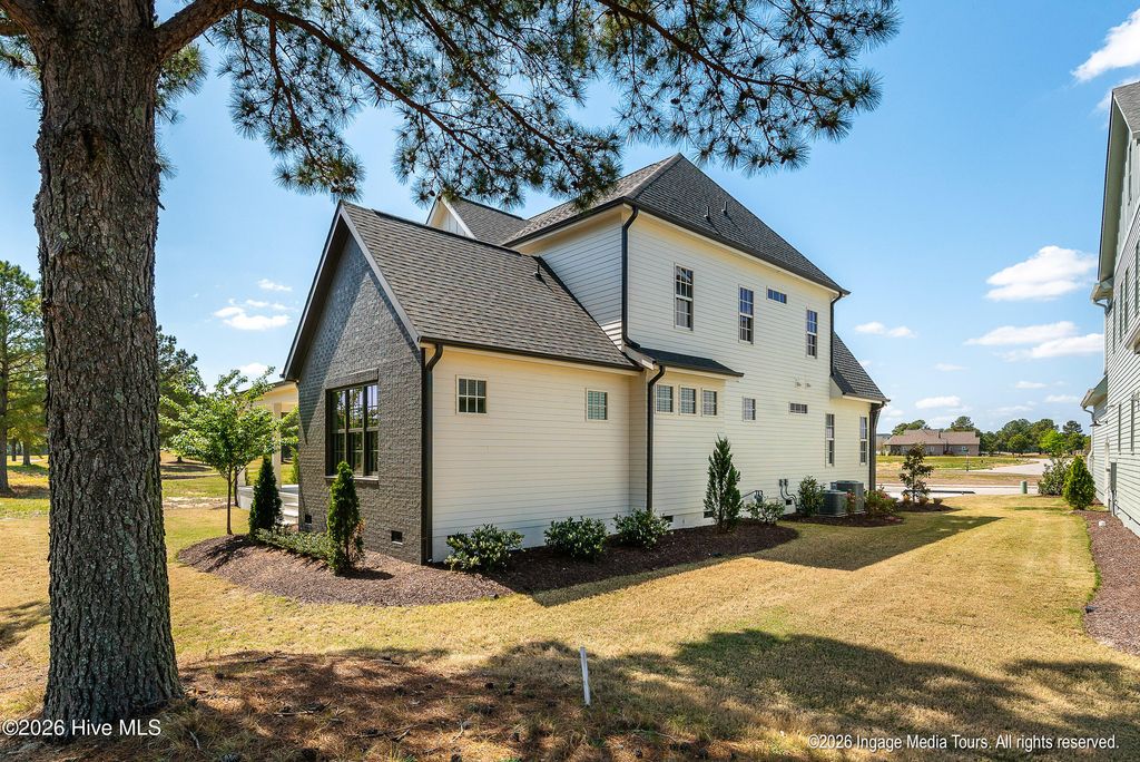 Image 54 of property listing at 23 Sunflower Court, Snow Hill, NC 28580