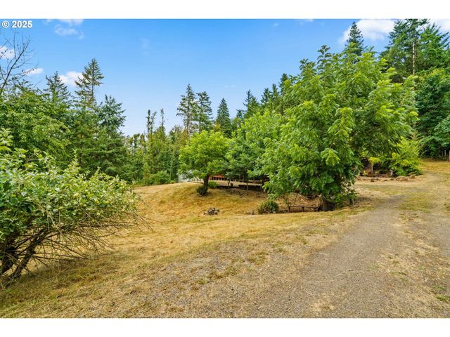 32738 EAGLE WOOD Dr, Cottage Grove, OR 97424