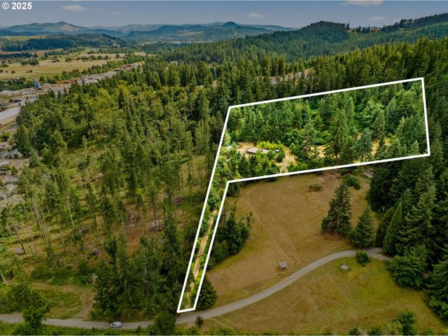 32738 EAGLE WOOD Dr, Cottage Grove, OR 97424