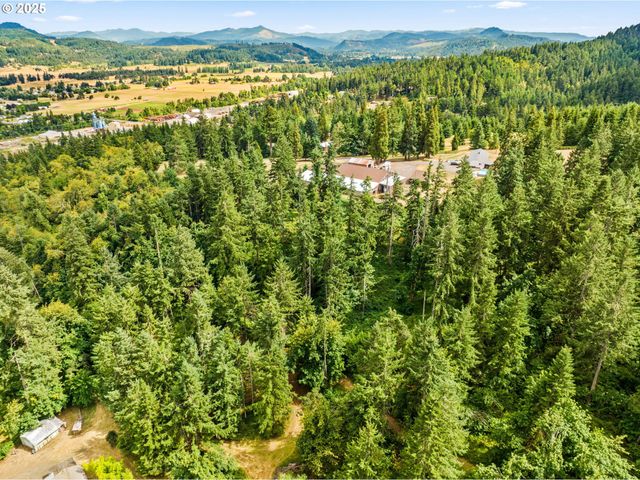 32738 EAGLE WOOD Dr, Cottage Grove, OR 97424