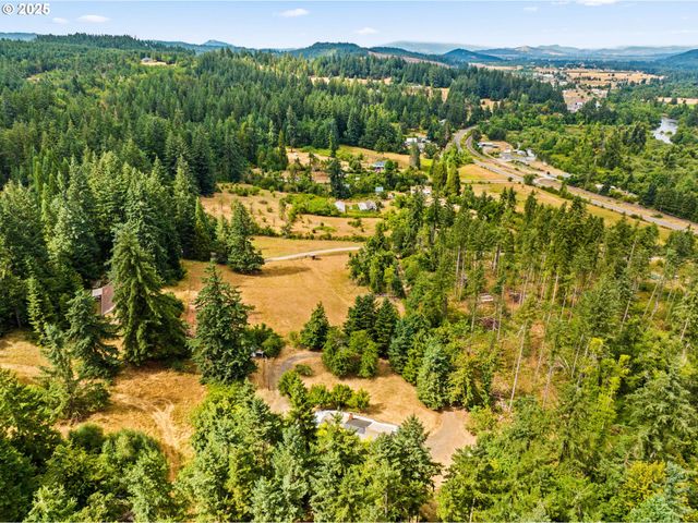 32738 EAGLE WOOD Dr, Cottage Grove, OR 97424