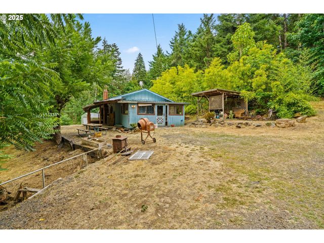 32738 EAGLE WOOD Dr, Cottage Grove, OR 97424