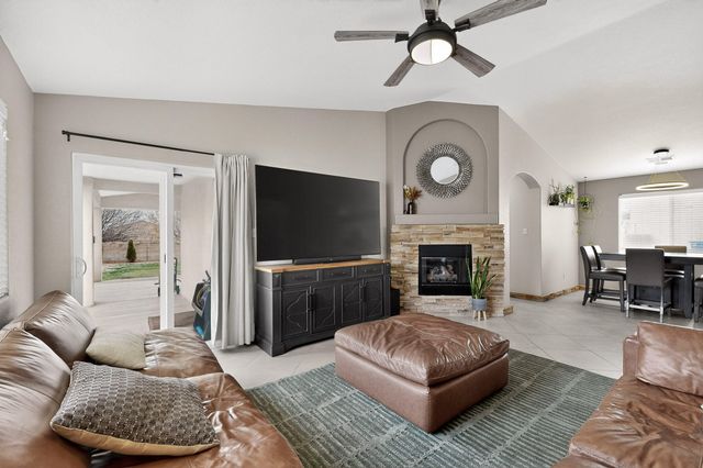 3428 Crimson Rose Lane SW, Albuquerque, NM 87121