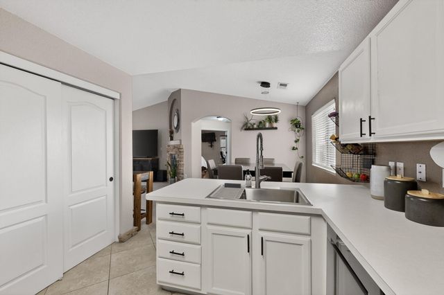 3428 Crimson Rose Lane SW, Albuquerque, NM 87121