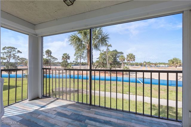 4372 27th CT SW 301, Naples, FL 34116