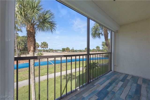 4372 27th CT SW 301, Naples, FL 34116