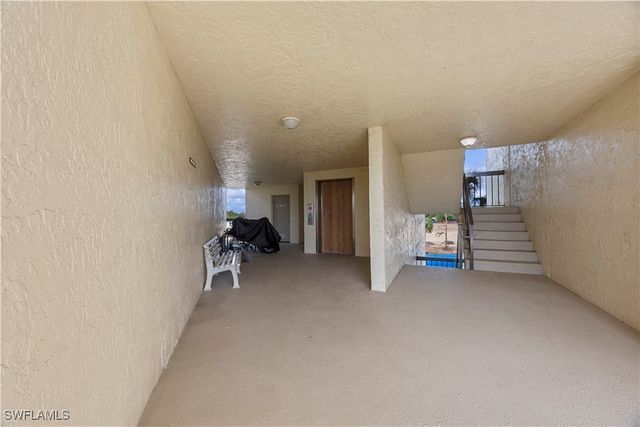 4372 27th CT SW 301, Naples, FL 34116