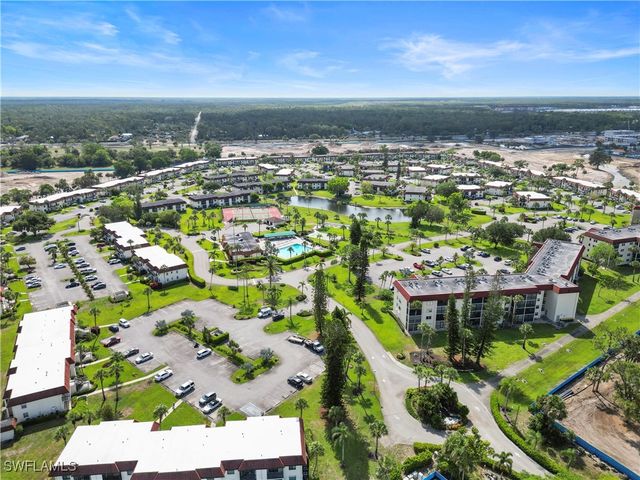 4372 27th CT SW 301, Naples, FL 34116