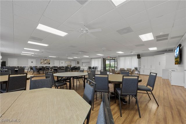 4372 27th CT SW 301, Naples, FL 34116