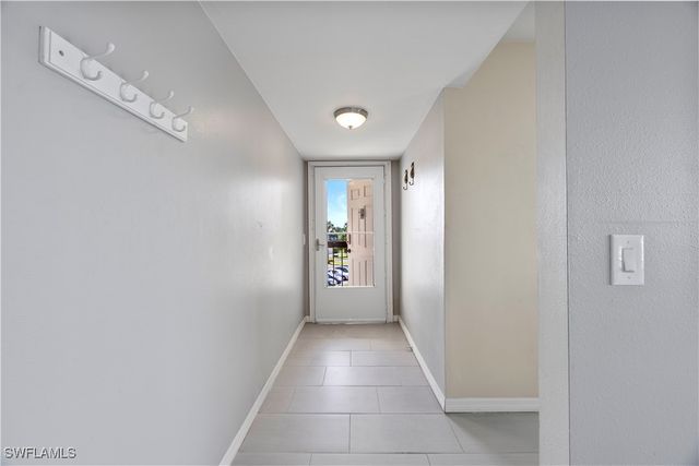 4372 27th CT SW 301, Naples, FL 34116