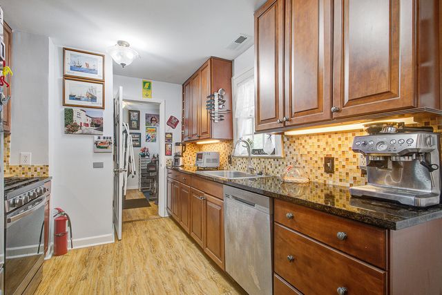 5 Bull Street, Charleston, SC 29401