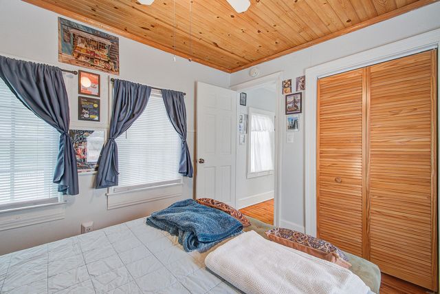 5 Bull Street, Charleston, SC 29401