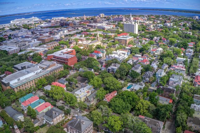 5 Bull Street, Charleston, SC 29401