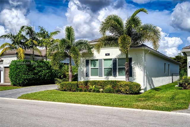 7969 Wildflower Shores Dr, Delray Beach, FL 33446