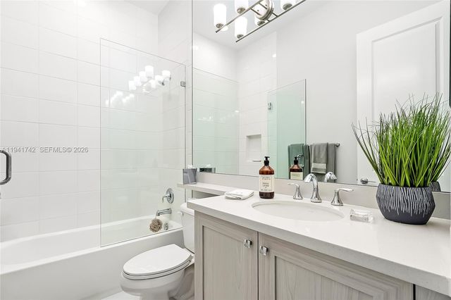 7969 Wildflower Shores Dr, Delray Beach, FL 33446