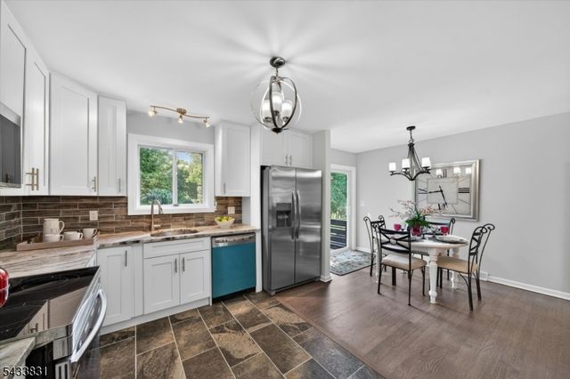 62 Barry Dr, Vernon Twp., NJ 07422