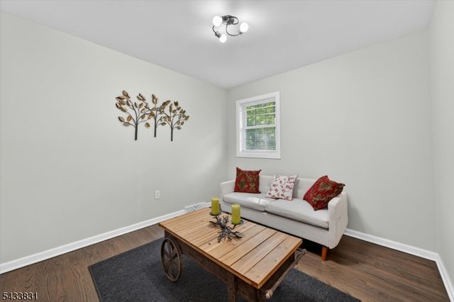 62 Barry Dr, Vernon Twp., NJ 07422