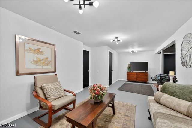 62 Barry Dr, Vernon Twp., NJ 07422