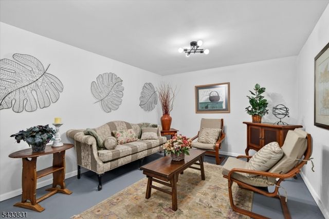 62 Barry Dr, Vernon Twp., NJ 07422