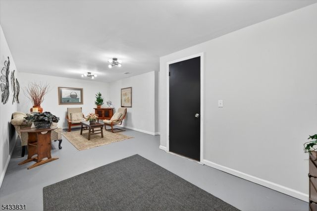 62 Barry Dr, Vernon Twp., NJ 07422