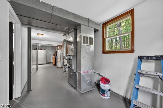 62 Barry Dr, Vernon Twp., NJ 07422