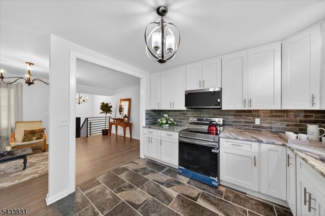 62 Barry Dr, Vernon Twp., NJ 07422