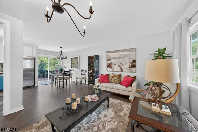 62 Barry Dr, Vernon Twp., NJ 07422