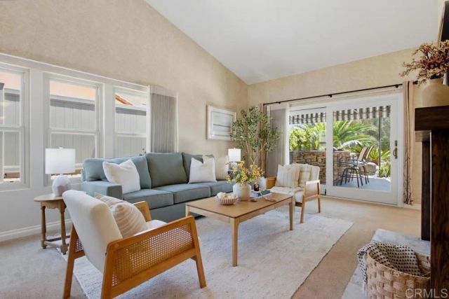 2171 Paseo Grande, El Cajon, CA 92019