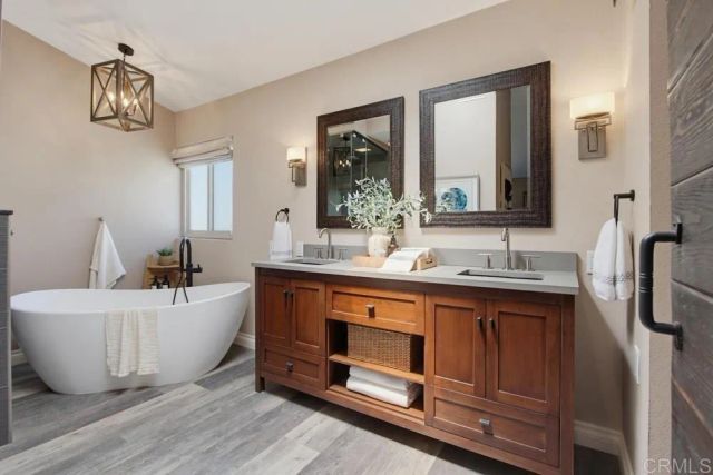 2171 Paseo Grande, El Cajon, CA 92019