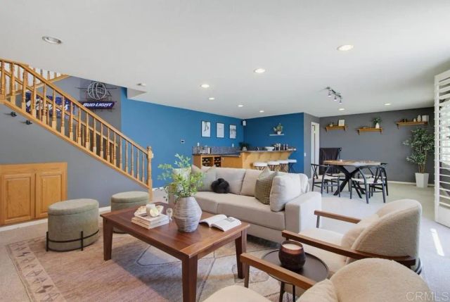 2171 Paseo Grande, El Cajon, CA 92019
