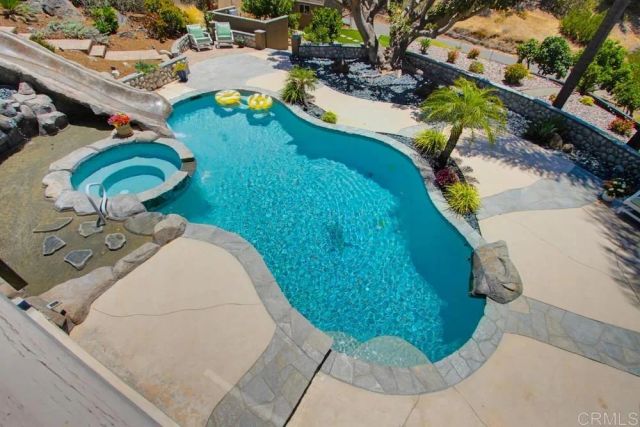 2171 Paseo Grande, El Cajon, CA 92019