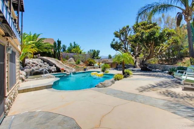 2171 Paseo Grande, El Cajon, CA 92019