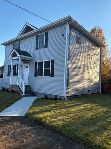 184 Avenue C S6, Woonsocket, RI 02895