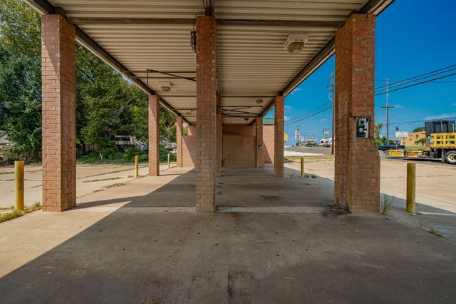 701 W Corsicana Street, Athens, TX 75751