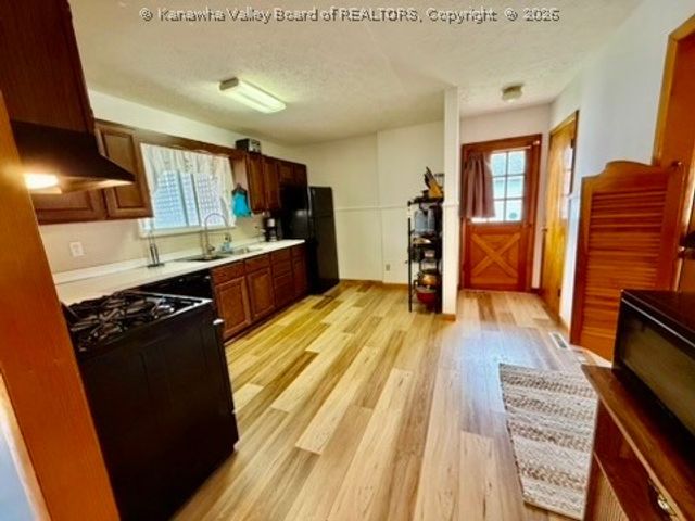 23 Preston Street, Ravenswood, WV 26164