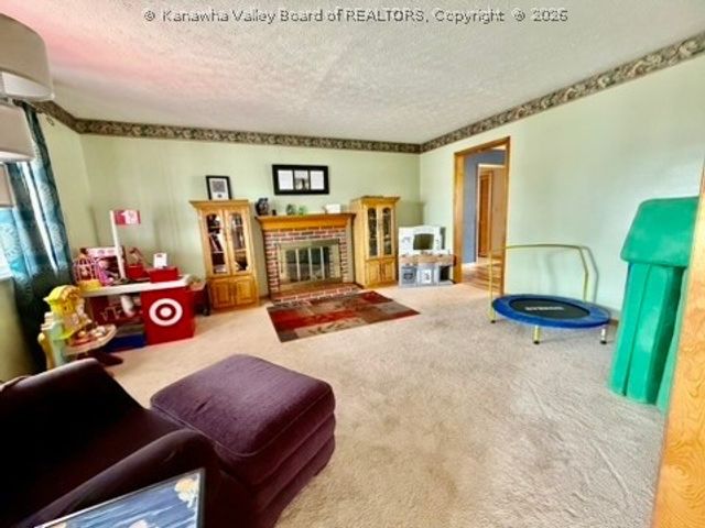 23 Preston Street, Ravenswood, WV 26164