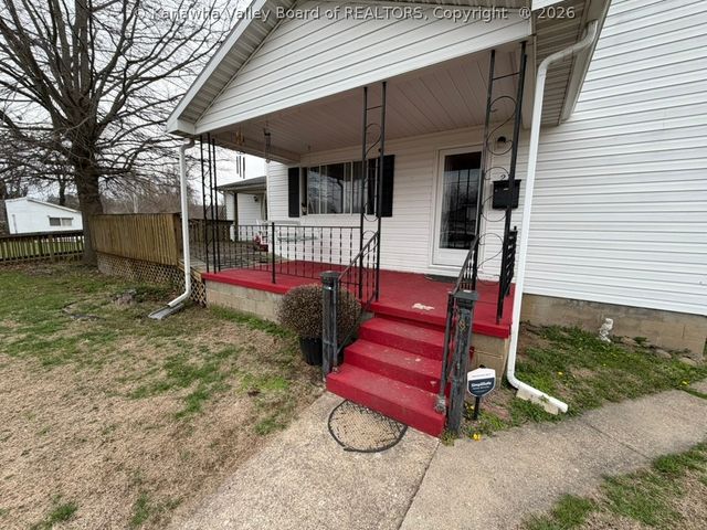 23 Preston Street, Ravenswood, WV 26164