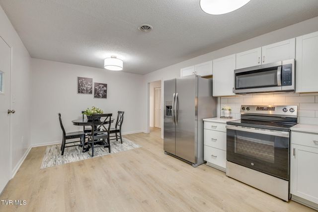 101 Canterbury Lane, Bristol, VA 24201