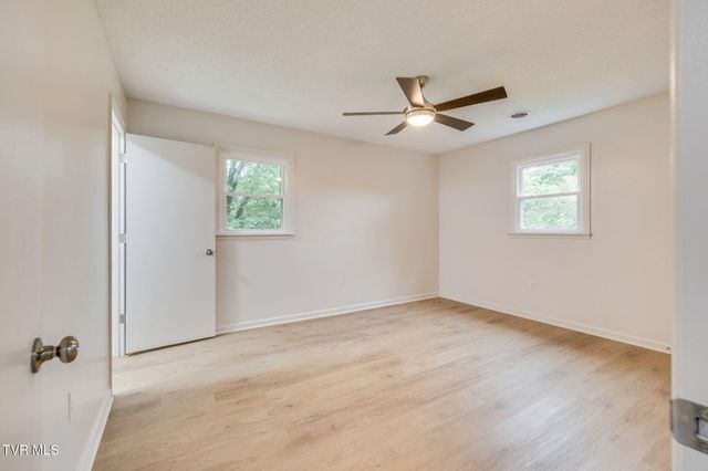 101 Canterbury Lane, Bristol, VA 24201