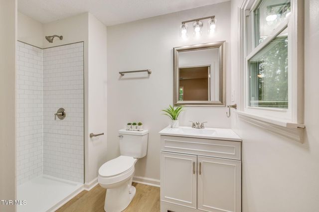 101 Canterbury Lane, Bristol, VA 24201