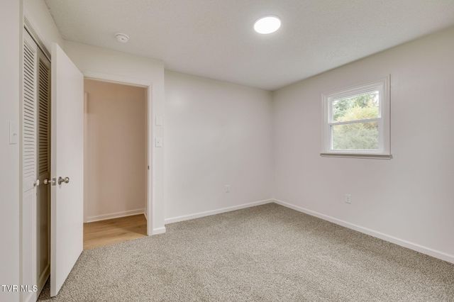 101 Canterbury Lane, Bristol, VA 24201