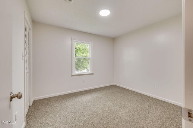 101 Canterbury Lane, Bristol, VA 24201