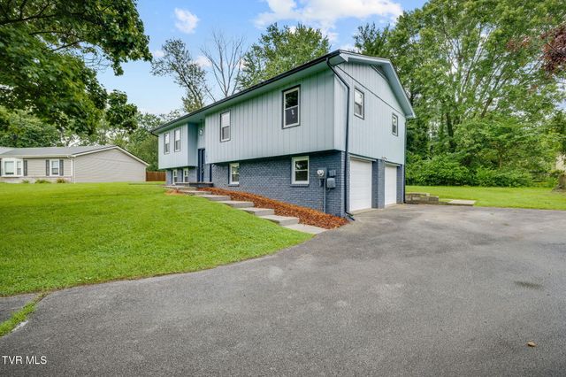 101 Canterbury Lane, Bristol, VA 24201