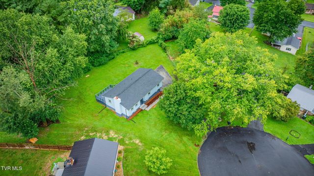 101 Canterbury Lane, Bristol, VA 24201