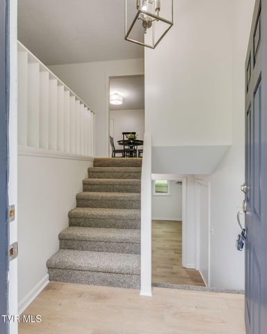 101 Canterbury Lane, Bristol, VA 24201