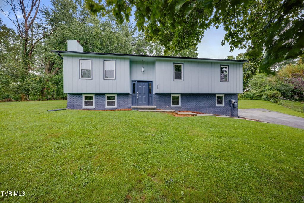 101 Canterbury Lane, Bristol, VA 24201