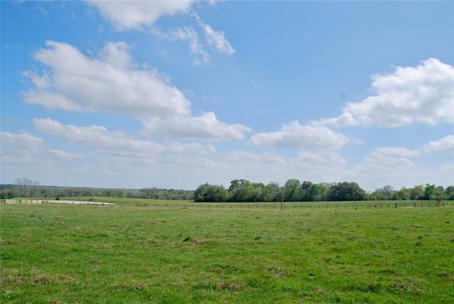 494 County Road 217c, Schulenburg, TX 78956