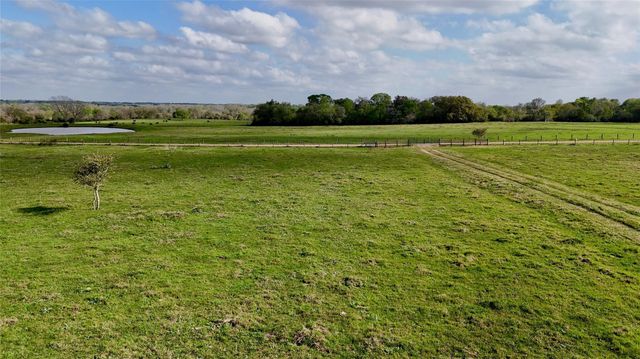 494 County Road 217c, Schulenburg, TX 78956