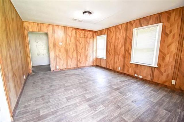 735 Highland Dr, Beaumont, TX 77705